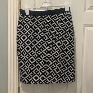 Ann Taylor Skirt Navy Geometrical Design Size 8 Fully Lined